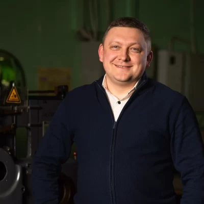 VCG00853-400x400